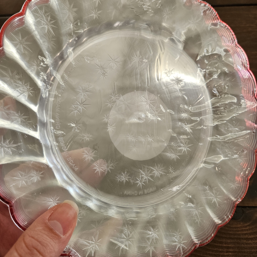 Ashland Christmas Set of Reusable Plastic Plates, Cups 9oz and Shot Glasses 2oz - Picture 6 of 7